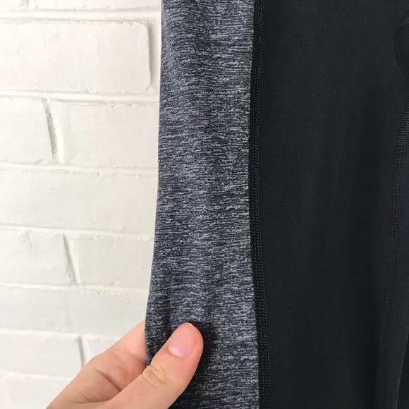 SPANX High Waisted Two Toned Activewear Leggings Size XS - Picture 6 of 8